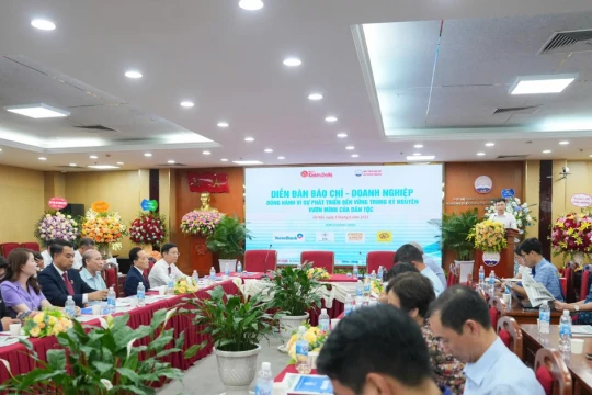 Báo chí phải trở thành 'người đồng hành tin cậy' của doanh nghiệp