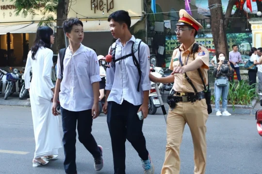 Kỳ thi vào lớp 10 THPT ở Hà Nội trước giờ G: Sẵn sàng các phương án