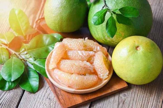 Những ai không nên ăn bưởi?