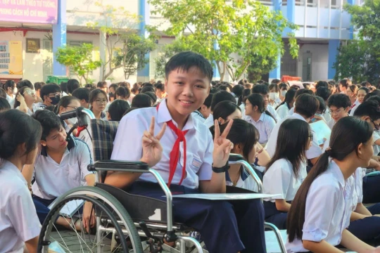 Chàng trai teo cơ tủy và kỳ tuyển sinh mang tên ước mơ