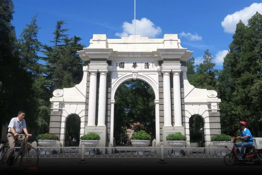 Trung Quốc vượt Mỹ về số lượng đại học tốp đầu