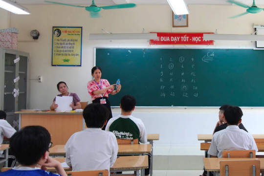Gần 500 thí sinh Hà Nội bỏ làm thủ tục dự thi lớp 10