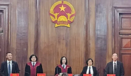 Vụ Hoài DJ cầm đầu đường dây ma túy: Chủ tọa bất ngờ đặt 4 câu hỏi cho đại diện Viện kiểm sát