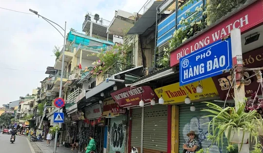 Đằng sau việc phố kinh doanh sầm uất ở Hà Nội vắng tanh vắng ngắt