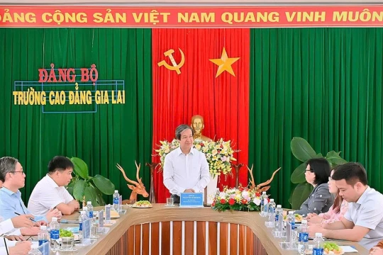 Bộ trưởng Nguyễn Kim Sơn thăm, làm việc với Trường Cao đẳng Gia Lai
