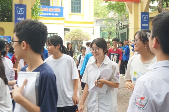 Sĩ tử Hà Nội hoàn thành ngày thi đầu tiên Kỳ thi tuyển sinh vào lớp 10 công lập
