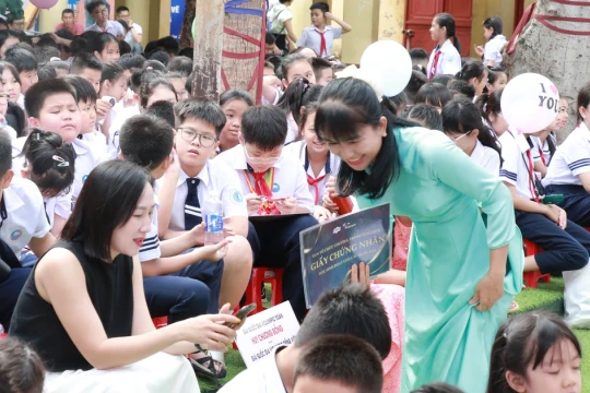 Bàn giao học sinh về sinh hoạt hè: Phối hợp nhịp nhàng