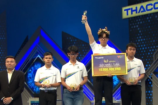 Cạnh tranh quyết liệt, hai nam sinh cùng lọt vào trận thi tháng Olympia