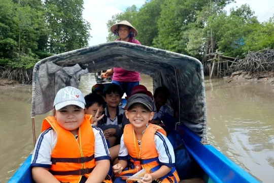 Giáo dục Cà Mau vươn lên từ gian khó