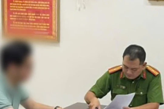 Công an làm rõ nam thanh niên có hành vi 'biến thái' trên đường phố
