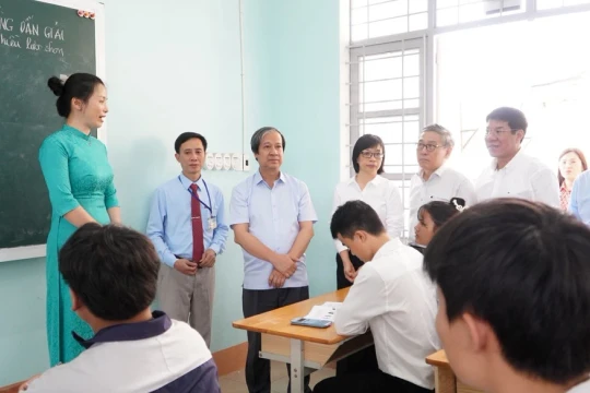 Nóng trong tuần: Nỗ lực cho các kỳ thi; tăng cường hợp tác quốc tế về GD-ĐT