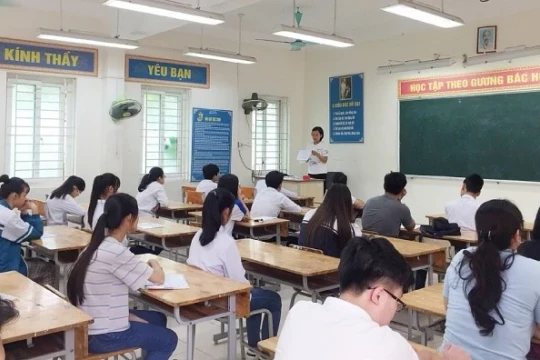Dạy kèm tại nhà có vi phạm quy định về dạy thêm?
