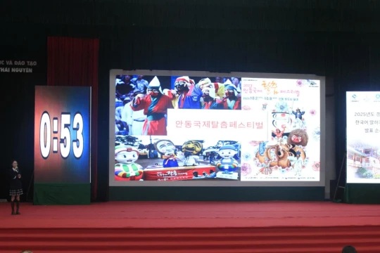 Sinh viên Trường Ngoại ngữ tranh tài tại cuộc thi nói tiếng Hàn Quốc