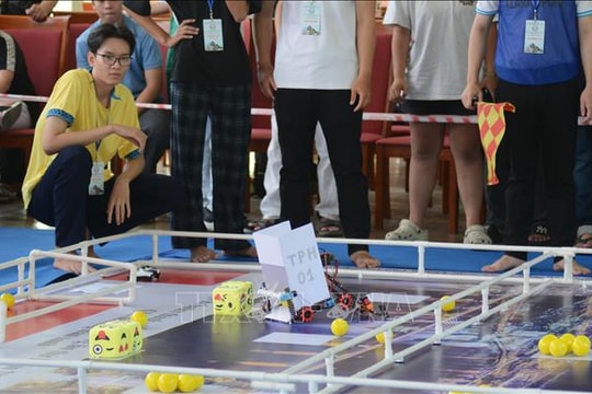 Phát triển kỹ năng sáng tạo robotics cho học sinh