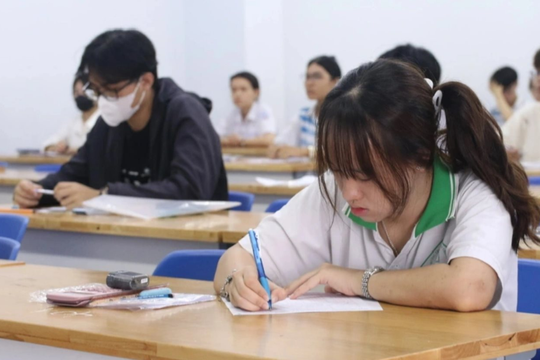 Thí sinh mất 30 phút ở kỳ thi vào đại học lớn nhất nước: Xin lỗi là… xong?