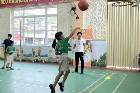 Huy động nghệ sĩ, vận động viên tham gia giảng dạy: Cân đối học và hành