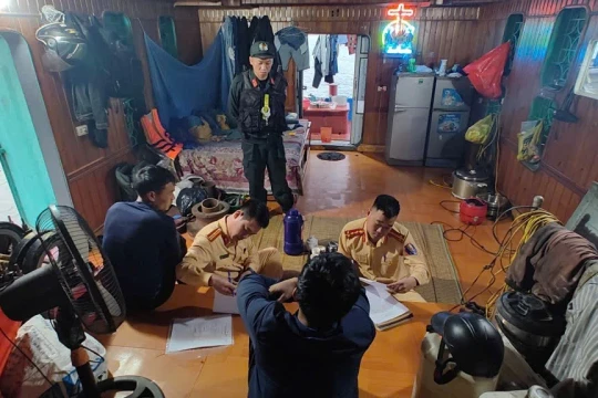 Triệt phá đường dây hóa đơn khống để 'lấp liếm' cát tặc