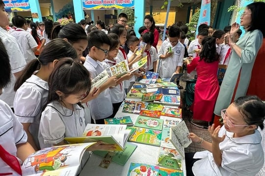 Khó khăn khi đưa tiết đọc sách vào thời khóa biểu chính khóa