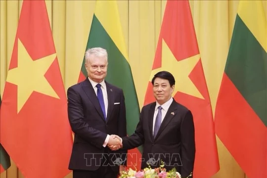 Chủ tịch nước Lương Cường hội đàm với Tổng thống Litva Gitanas Nauseda