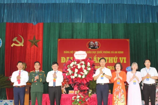 Đảng bộ Trung tâm GDQP&AN, ĐH Thái Nguyên phát huy dân chủ kỷ cương sáng tạo