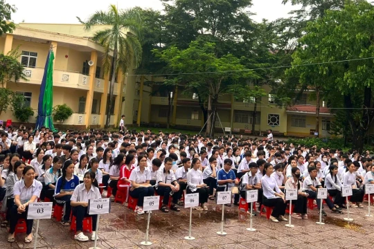 Vào lớp 10 trường chuyên ở Cà Mau: "1 chọi 1,3"