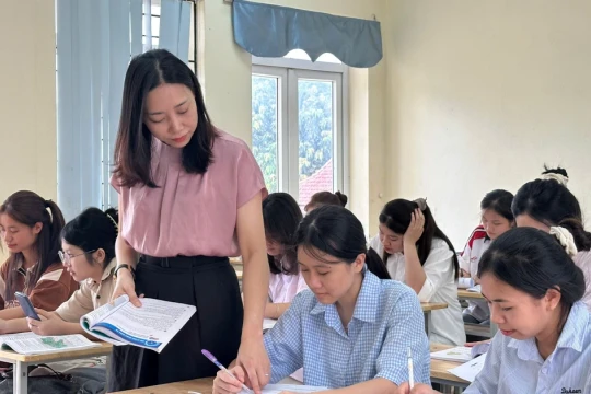 Cô giáo trường nội trú "mách nước" cách ôn thi hiệu quả môn Địa lí, Lịch sử