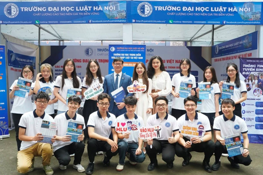 Đại học Luật Hà Nội dự kiến tuyển sinh 2.650 chỉ tiêu năm 2025, mở rộng quy đổi chứng chỉ ngoại ngữ