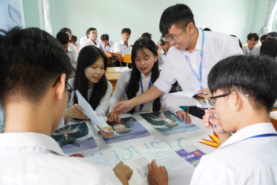 Đáp án chấm thi ngữ văn vào lớp 10 Hà Nội: Đề mở nhưng cách chấm “văn mẫu"?