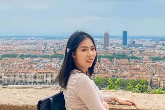 Một nhà có 4 tiến sĩ, con gái là tiến sĩ luật khi 27 tuổi