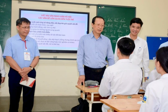 Tổ chức thi tốt nghiệp THPT năm 2025 với tinh thần ‘4 đúng, 3 không’ và 2 đề cao