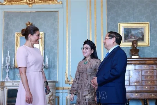 Thủ tướng Phạm Minh Chính hội kiến với Công chúa kế vị Thụy Điển và Phu quân