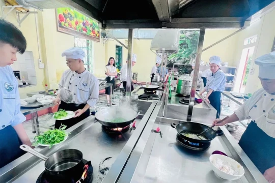 Học sinh, sinh viên Yên Bái hưởng lợi khi doanh nghiệp 'bắt tay' GD nghề nghiệp