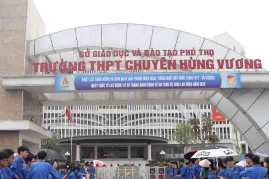 Lộ diện thí sinh đỗ đầu kỳ thi vào lớp 10 Trường THPT Chuyên Hùng Vương