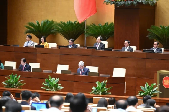 Hôm nay, Quốc hội biểu quyết thông qua luật về thuế