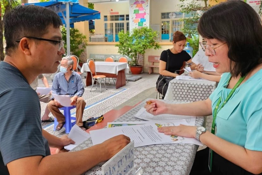 Tuyển sinh đầu cấp tại TP.HCM: Thắc mắc hỏi ai khi không còn quận, huyện?