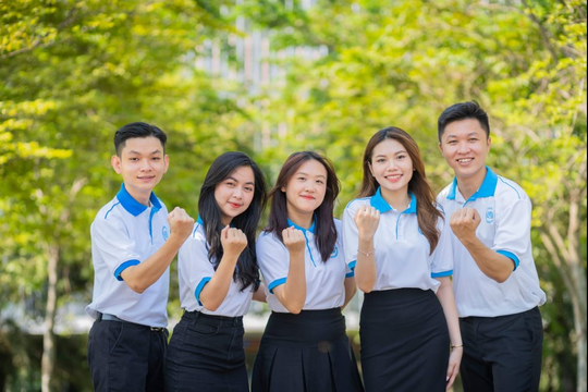 Đại học Kinh tế - Luật cộng điểm xét tuyển cho thí sinh có IELTS từ 5.0 trở lên