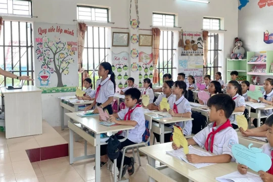 Luật Nhà giáo không cấm giáo viên dạy thêm