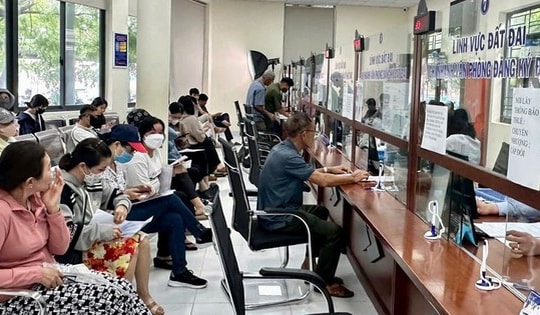 Hồ sơ đất đai tăng đột biến