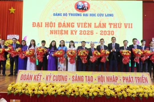 Đảng bộ Trường ĐH Cửu Long thực hiện đạt và vượt nhiều chỉ tiêu