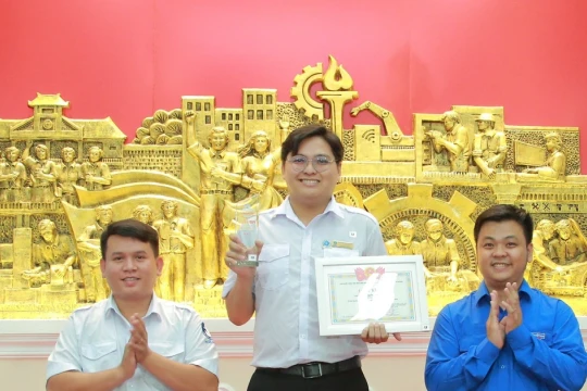 Ngọn lửa bền bỉ của nam sinh ngành cơ khí