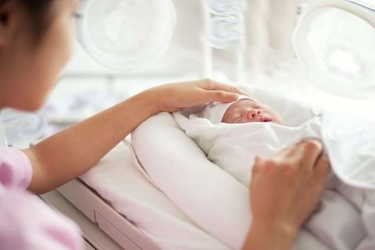 Vụ bị kỷ luật vì sinh con thứ 3, người trong cuộc nói lời gan ruột