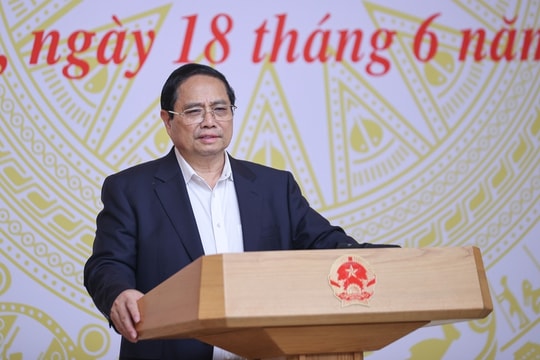 Thủ tướng: Tạo thuận lợi nhất cho mỗi thí sinh, tổ chức kỳ thi THPT thực sự là 'ngày hội'