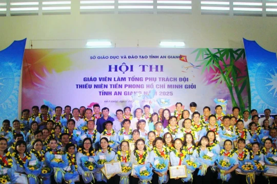 An Giang biểu dương, khen thưởng 72 giáo viên Tổng phụ trách Đội giỏi