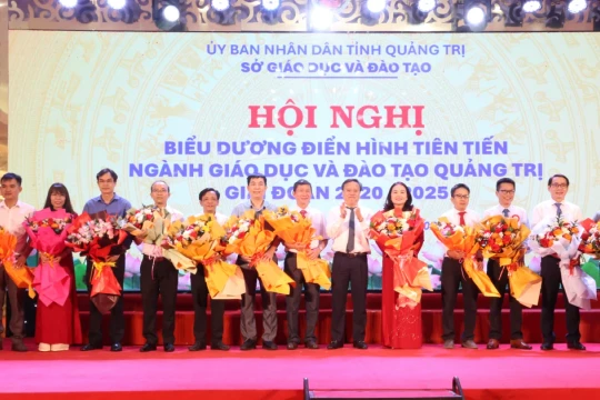 Ngành Giáo dục Quảng Trị tôn vinh, biểu dương điển hình tiên tiến