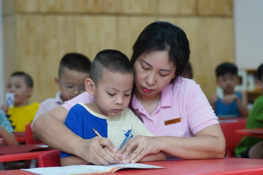 Sớm đưa Luật Nhà giáo vào thực tiễn