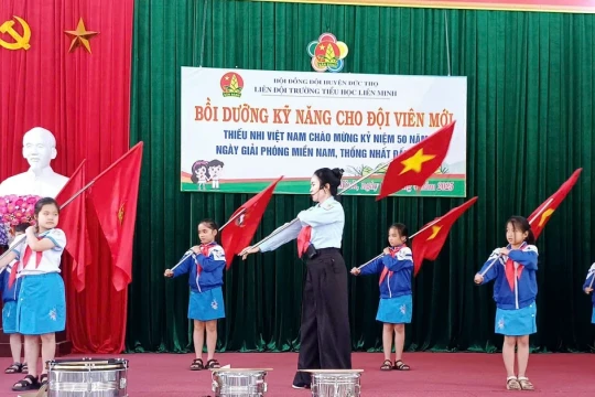 Thắp lửa phong trào Đội từ việc nhỏ