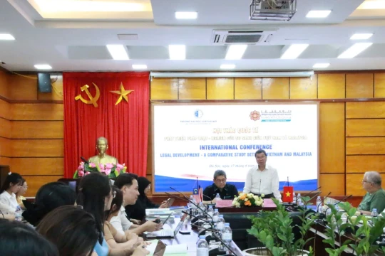 Hướng tới hợp tác quốc tế trong nghiên cứu khoa học pháp luật
