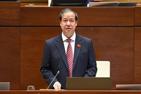 Bộ trưởng Nguyễn Kim Sơn trả lời chất vấn