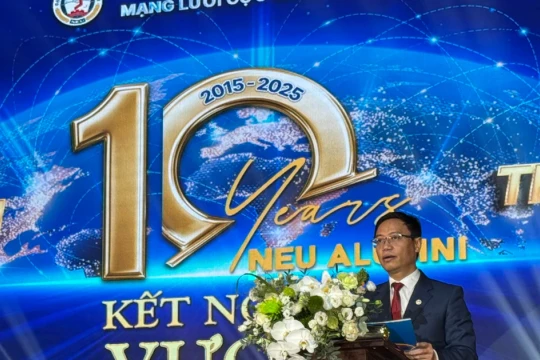 Quỹ Phát triển tài năng kinh tế ươm mầm hoài bão cho sinh viên