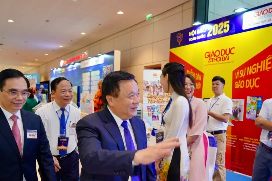Lãnh đạo Đảng, Nhà nước tham quan Hội báo Toàn quốc 2025